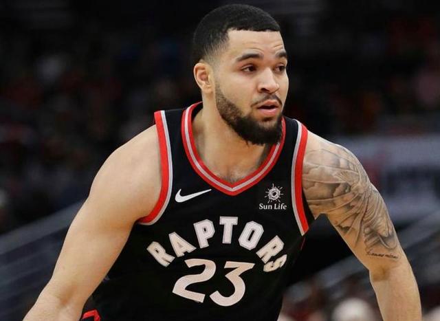 下的人手压 下的人手压