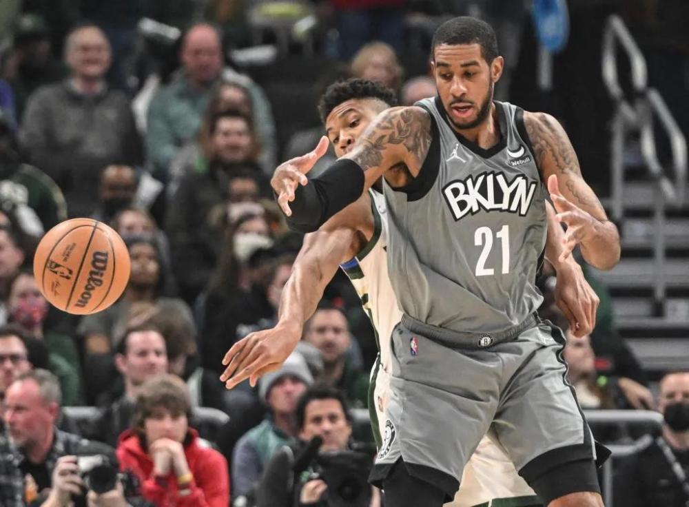 为对阵般尼 为对阵般尼